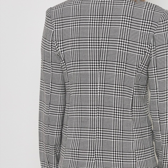 ONE DAY SALE Forever 21 Houndstooth blazer - Picture 2 of 10